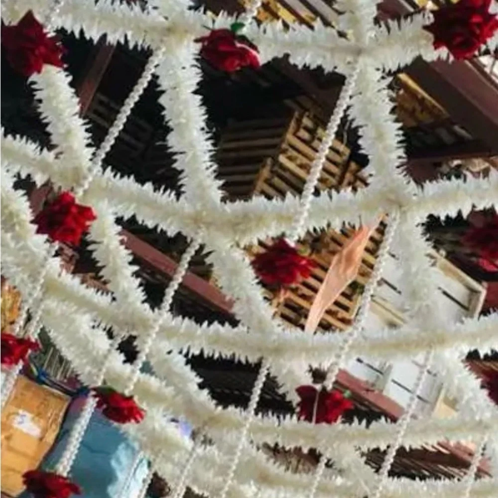 Elegant White and Red Holiday Garland
